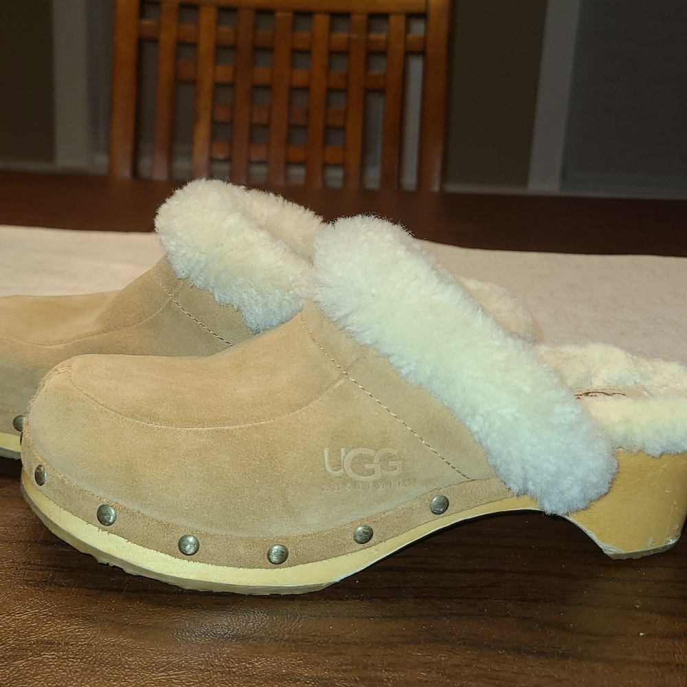 UGG AUSTRALIA REAL SHEEP LINED CLOG